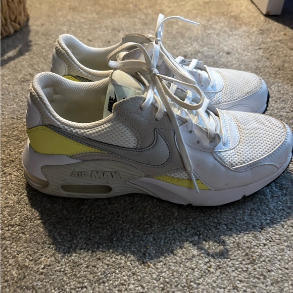 Nike Air Max White with Yellow Highlights - Picture 4 of 5